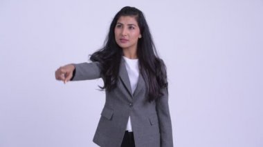 Yönetmenlik ve parmak işaret genç mutlu Farsça işkadını