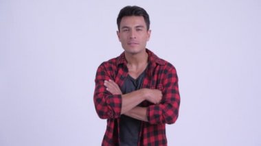 Mutlu genç Hispanic hipster adam iyi haber almak