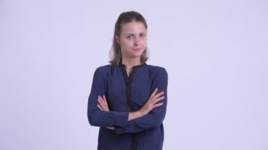 Silah ile öfkeli genç işkadını geçti