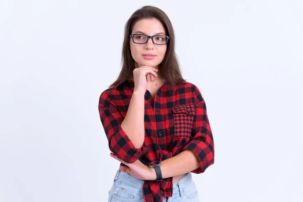 Portrait de jeune belle femme hipster pensée — Photo