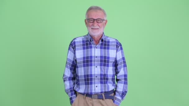 Happy Senior skäggiga hipster man leende — Stockvideo