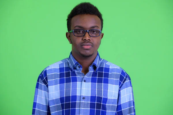 Gözlüklü genç Afrikalı hipster adamın yüzü — Stok fotoğraf