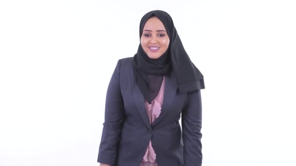 Szczęśliwy młody African muzułmański businesswoman coraz dobra News — Wideo stockowe