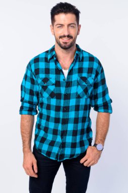 Genç yakışıklı sakallı hippi adam portresi