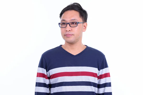 Pria hipster Jepang dengan kacamata berpikir dan berpaling — Stok Foto