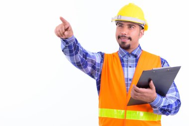 Mutlu sakallı Pers adam inşaat işçisi pano tutarken yönetmenlik