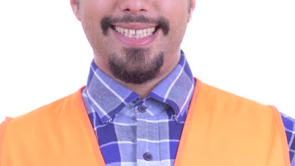 Usta szczęśliwego Brodaty Perski człowiek budowlanych pracownik uśmiechnięty — Wideo stockowe