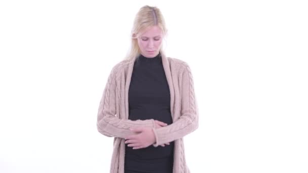 Junge blonde schwangere Frau mit Stopp-Geste — Stockvideo