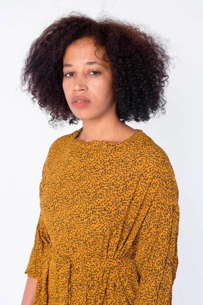 Portrait of young beautiful African woman looking at camera — Stock Photo, Image