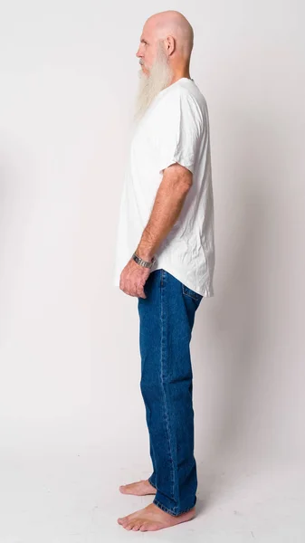 Γεμάτος σώμα shot εικόνα προφίλ του ώριμου καραφλό άντρα με μακρύ γκρίζο μούσι — Φωτογραφία Αρχείου