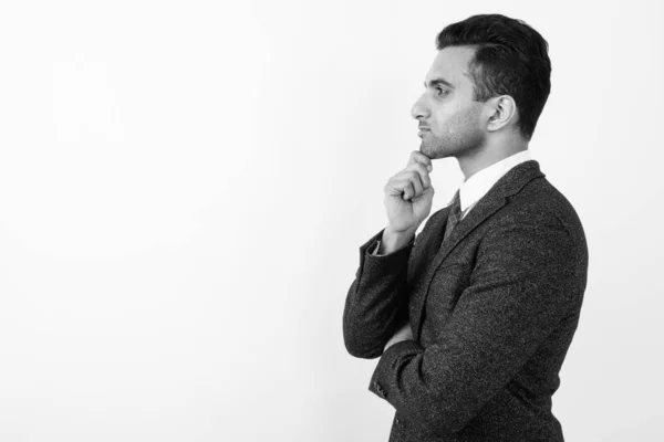 Jovem bonito indiano empresário contra fundo branco — Fotografia de Stock