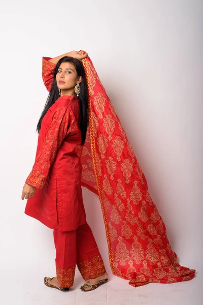 Full body shot of young Persian woman in traditional clothing — Stock Photo, Image