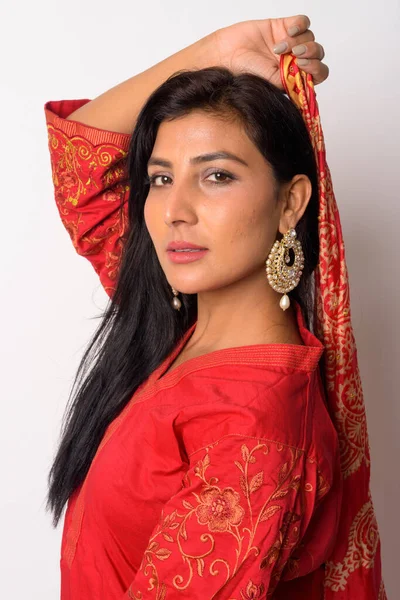 Face of young beautiful Persian woman in traditional clothing — 图库照片