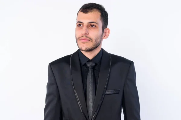 양복 생각에 젊은 수염 페르시아어 사업가의 얼굴 — 스톡 사진