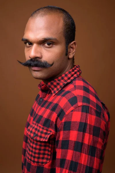 Visage de hipster indien avec moustache — Photo