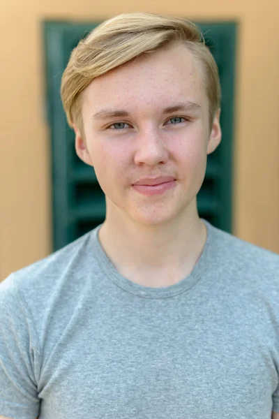 Portrait Young Handsome Blond Teenage Boy — Fotografia de Stock