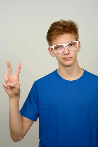 Studio Shot Young Handsome Teenage Boy White Background — Stockfoto