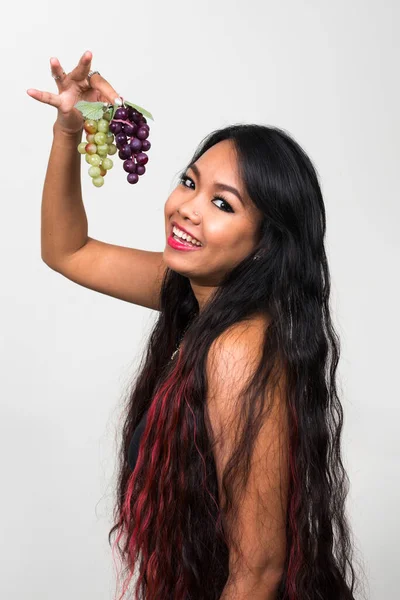 Зйомки Молодої Азіатської Жінки Довгим Волоссям — стокове фото