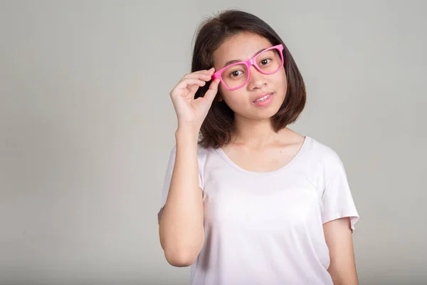 Studio Shot Young Beautiful Asian Teenage Girl Short Hair White — Stockfoto