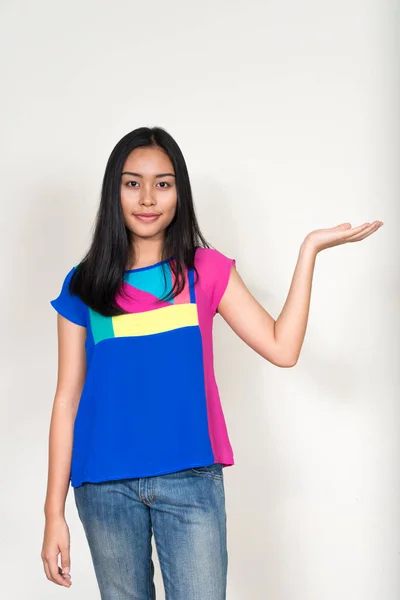 Studio Shot Young Beautiful Asian Teenage Girl — Fotografia de Stock