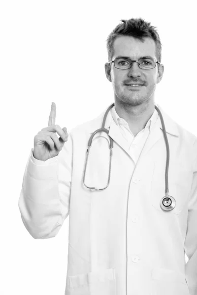 Estúdio Tiro Homem Bonito Médico Com Bigode Isolado Contra Fundo — Fotografia de Stock