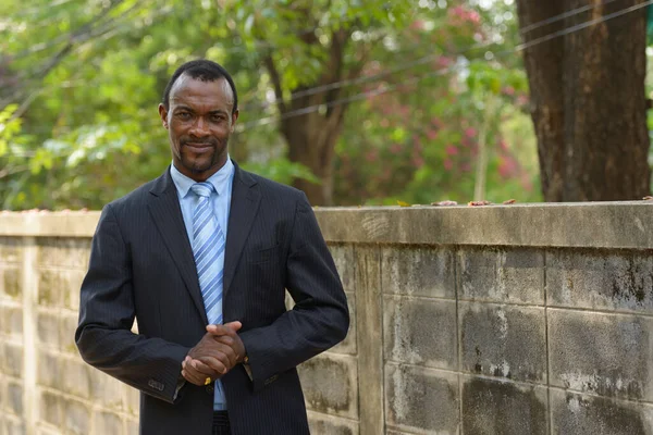 Portrait Handsome Bearded African Businessman Streets Outdoors — Stockfoto