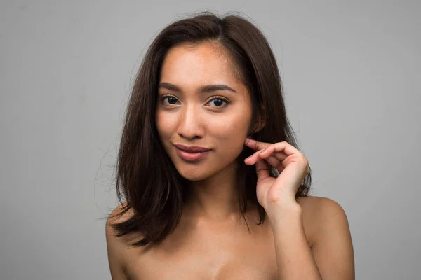 Studio Shot Jeune Belle Femme Asiatique — Photo