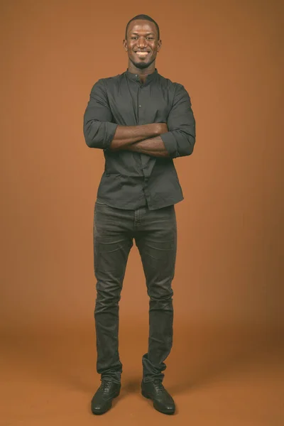 Estudio Tiro Hombre Negocios Africano Guapo Con Camisa Negra Sobre —  Fotos de Stock