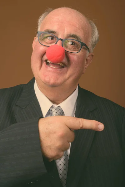 Studio Shot Anziano Uomo Affari Sovrappeso Con Naso Clown Occhiali — Foto Stock