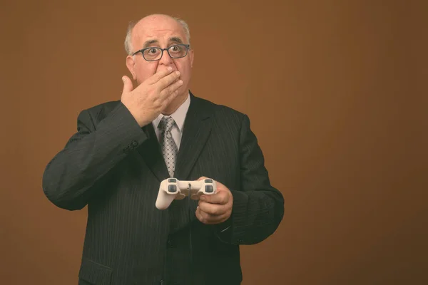 Studio Shot Overweight Senior Businessman Wearing Eyeglasses Brown Background — Stock Photo, Image
