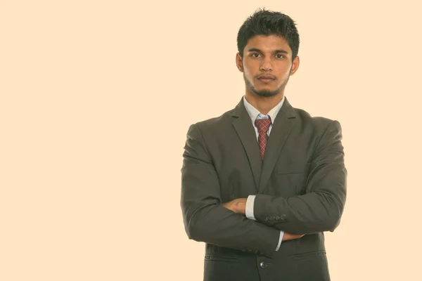 Знімок Молодого Вродливого Індійського Бізнесмена Костюмі Ізольованому Від Білого Фону — стокове фото