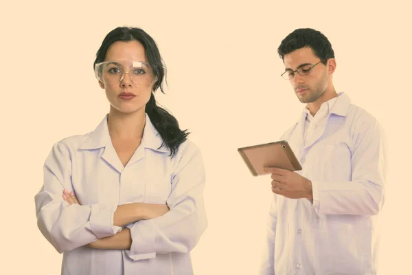 Studio Shot Young Hispanic Man Doctor Young Hispanic Woman Doctor — Stock Fotó