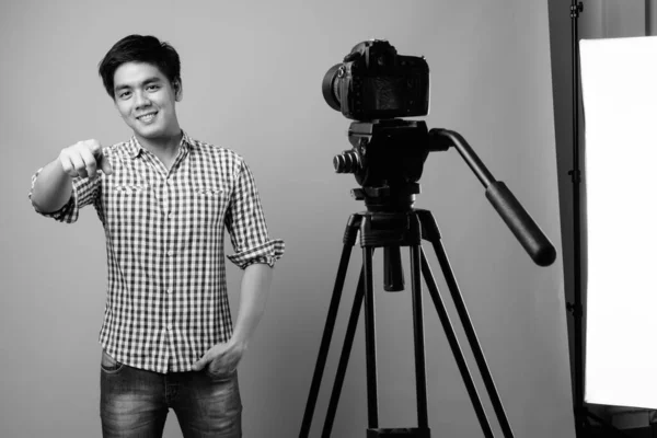 Studio Shot Young Handsome Filipino Man Gray Background Black White — Stock Fotó