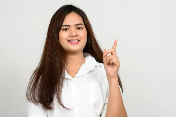 Genç Güzel Asyalı Genç Kızın Beyaz Arka Planda Çekilmiş Bir — Stok fotoğraf