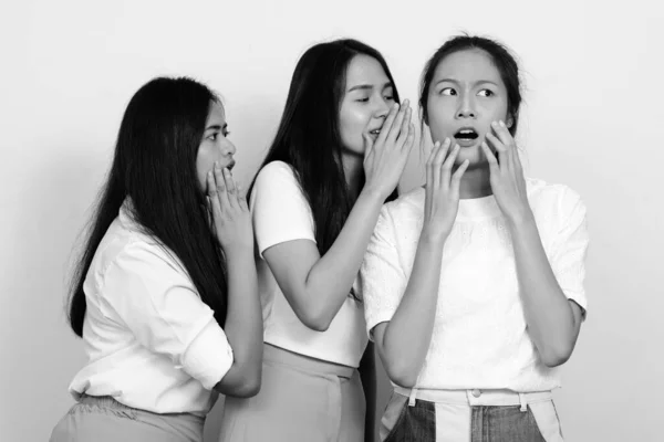 Studio Shot Three Young Beautiful Asian Women Friends Together White — Fotografia de Stock