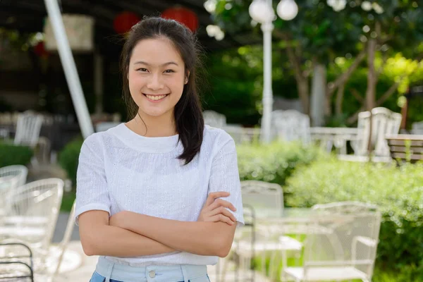 Portrait Young Beautiful Asian Woman Relaxing Coffee Shop Nature Outdoors — Foto Stock