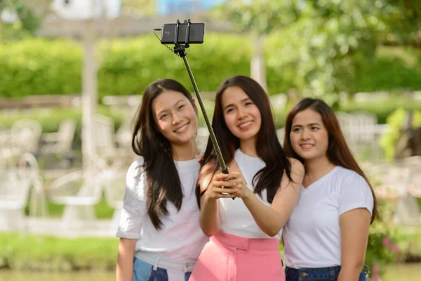 Portrait Three Young Beautiful Asian Women Friends Together Relaxing Coffee — 스톡 사진