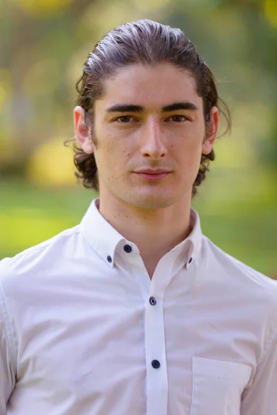 Portrait Young Handsome Middle Eastern Businessman Relaxing Park Outdoors — Foto Stock