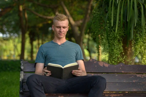 Portrait Young Man Blond Hair Park Outdoors — Stock Photo, Image