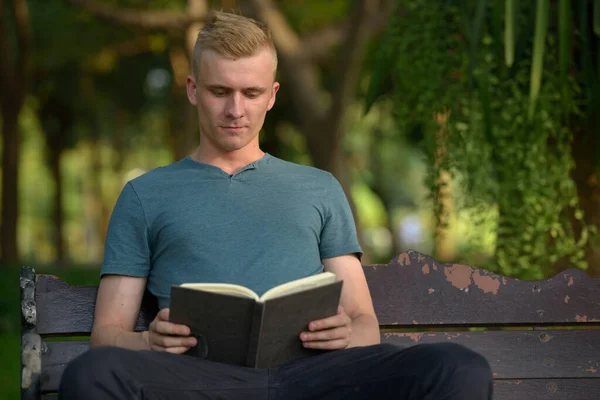 Portrait Young Man Blond Hair Park Outdoors — Stock Photo, Image