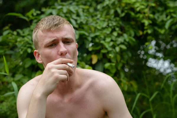 Portrait Young Man Blond Hair Shirtless Streets Outdoors — Stock Photo, Image