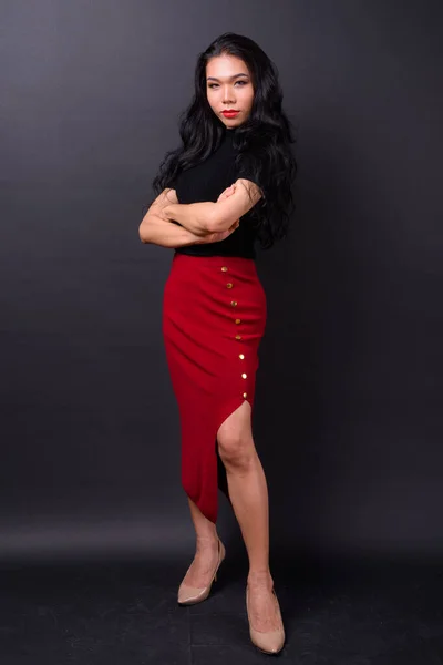 Studio Skott Unga Vackra Asiatiska Transpersoner Affärskvinna Mot Svart Bakgrund — Stockfoto