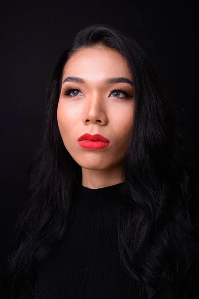 Stúdió Lövés Fiatal Gyönyörű Ázsiai Transznemű Üzletasszony Fekete Háttér — Stock Fotó