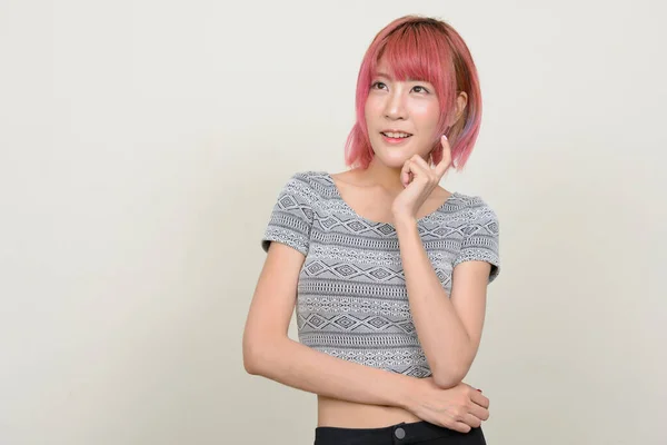 Studio Shot Van Jonge Mooie Aziatische Vrouw Met Roze Haar — Stockfoto
