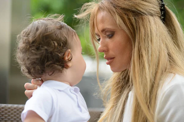 Portrait Young Beautiful Blonde Mother Adorable Young Baby Son Together — Stock Photo, Image