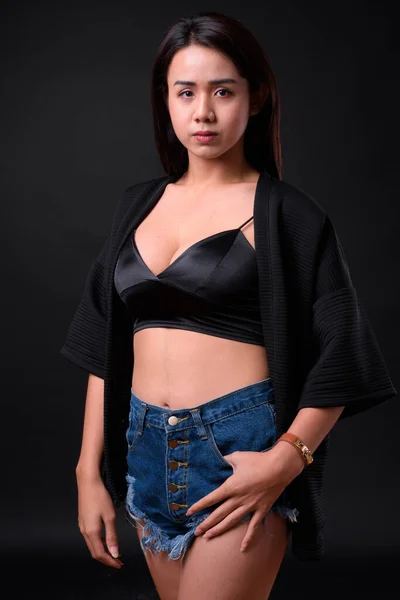 Studio Împușcat Tineri Frumoase Asiatice Transgender Femeie Fundal Negru — Fotografie, imagine de stoc