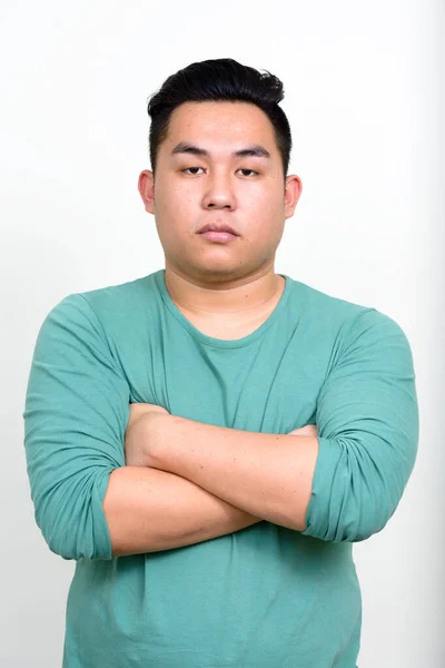 Studioaufnahme Eines Jungen Gutaussehenden Übergewichtigen Philippinischen Mannes Vor Weißem Hintergrund — Stockfoto