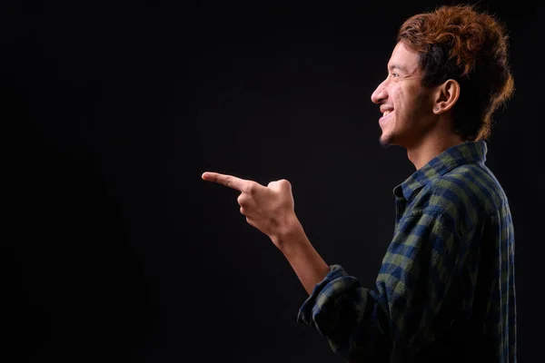 Estúdio Tiro Jovem Asiático Hipster Homem Com Cabelo Encaracolado Acne — Fotografia de Stock