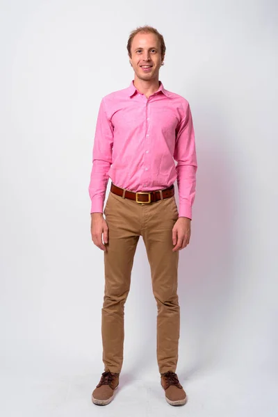 Studio Shot Van Zakenman Met Blond Haar Dragen Roze Shirt — Stockfoto