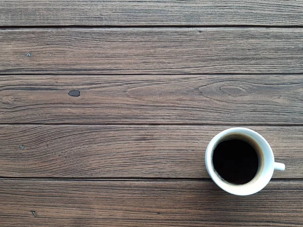 Schwarzer Kaffee Auf Holztisch Serviert Weißer Kaffeetasse — Stockfoto